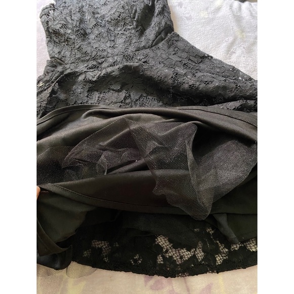 Xscape Black Lace Dress - Picture 4 of 6
